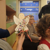 Świąteczne warsztaty plastyczne – aniołki